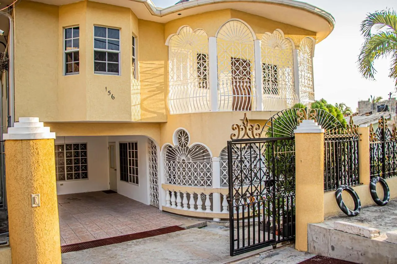 Carnation 156 Apartment Montego Bay