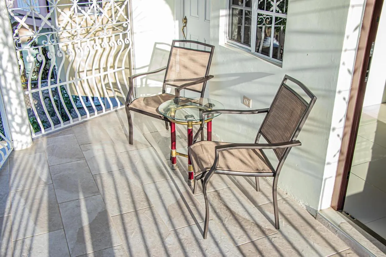 Carnation 156 Apartment Montego Bay